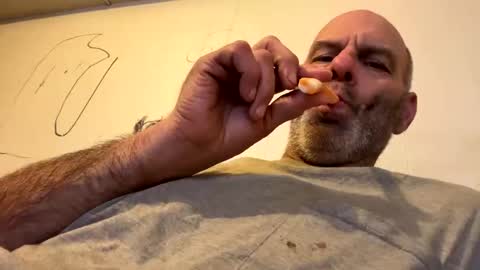 Snapshot of maverick7000 chatting on 01/17/25, 04:39 maverick7000 online show from 01/17/25, 04:39