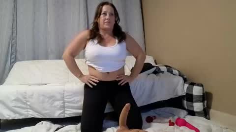 Snapshot of mavierose1 chatting on 12/17/25, 05:57 Mavierose online show from 12/17/25, 05:57