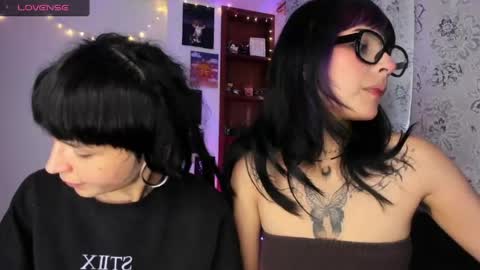Snapshot of mavimist_ chatting on 04/23/26, 10:12 mavimist_ online show from 04/23/26, 10:12