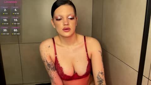 Snapshot of mavis_crystal chatting on 02/05/26, 10:03 Mavis online show from 02/05/26, 10:03