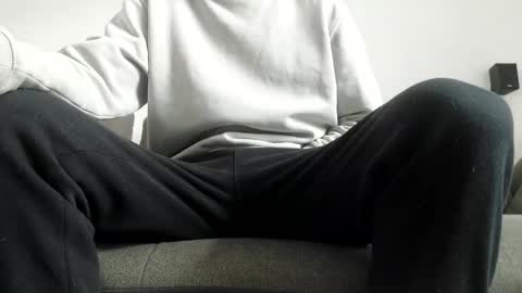 Snapshot of max195mm chatting on 02/16/25, 09:37 max195mm online show from 02/16/25, 09:37