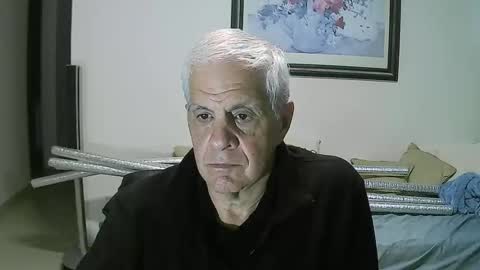 Snapshot of max_2017 chatting on 10/29/25, 02:47 max_2017 online show from 10/29/25, 02:47