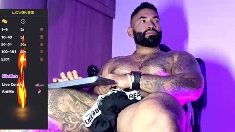 max__prada online show from 10/19/25, 01:28