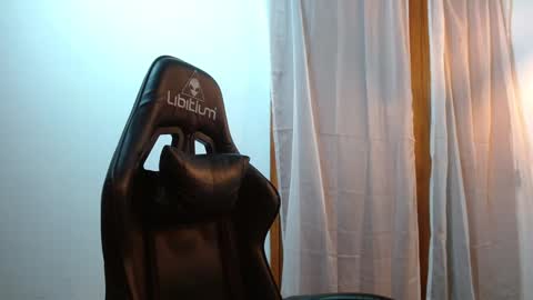 Max  Ashley online show from 01/21/25, 04:27