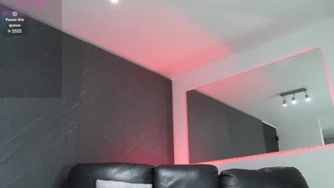 Snapshot of max_cortes1_ chatting on 02/06/25, 01:32 60 OFF ON MY OF ONLY FOR TODAY online show from 02/06/25, 01:32