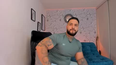 Snapshot of max_dic1 chatting on 07/09/26, 02:26 max D. online show from 07/09/26, 02:26