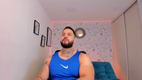 Snapshot of max_dic1 chatting on 07/12/26, 03:19 max D. online show from 07/12/26, 03:19