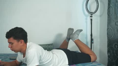 Max online show from 11/16/25, 09:20