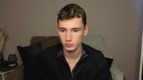 Snapshot of max_foks chatting on 09/26/25, 07:12 Max online show from 09/26/25, 07:12