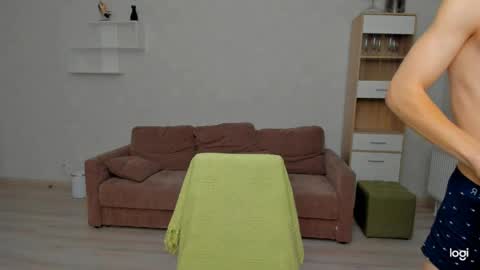 max_foks_ online show from 04/20/26, 07:00