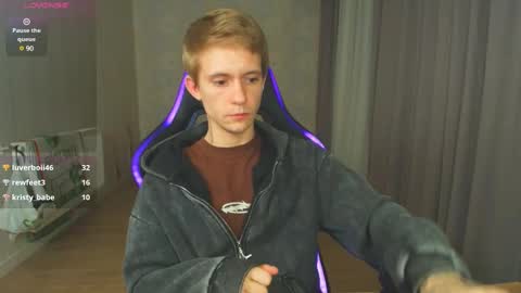 Max Gen with tats 24years  And Ethan without tats 20 years online show from 12/30/24, 05:02