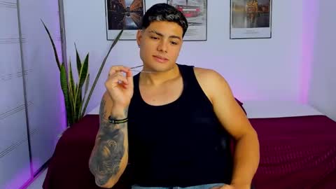 MAX MIULLER online show from 10/23/25, 01:54