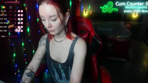 Snapshot of max_phoenix chatting on 02/20/25, 09:53 Max online show from 02/20/25, 09:53