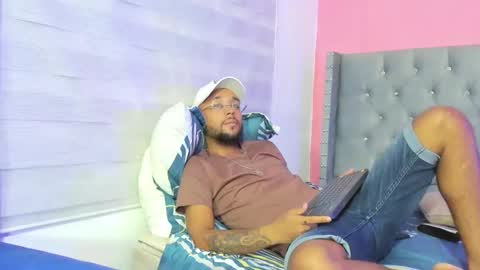 max_sexyhot26 online show from 02/05/25, 05:52