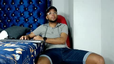 max_sexyhot26 online show from 02/18/25, 02:38