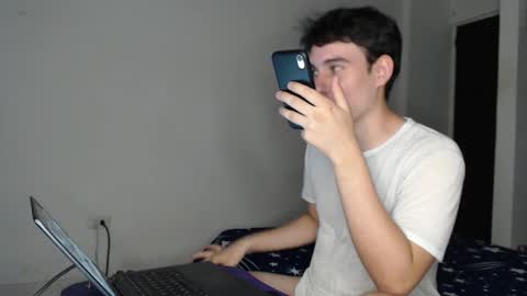 max_snow1616 online show from 10/19/25, 07:14