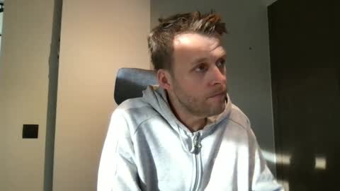 Max take off clothes online show from 01/19/26, 10:08