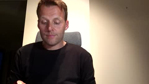 Max take off clothes online show from 04/16/26, 07:25