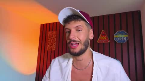 Max Taylor online show from 10/18/25, 09:48