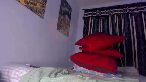 Max online show from 02/10/25, 01:33