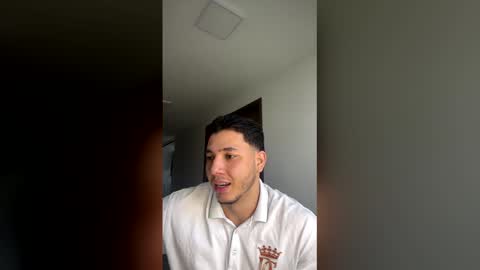 max_valiant1 online show from 04/30/26, 11:38