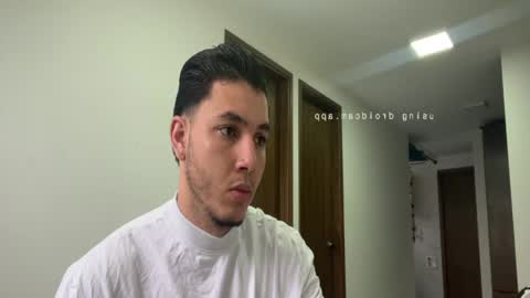 max_valiant1 online show from 05/07/26, 11:26