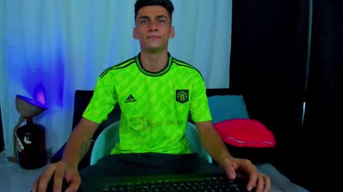 MAX     online show from 02/23/25, 06:45