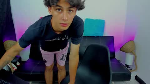 MAX     online show from 09/15/25, 04:07