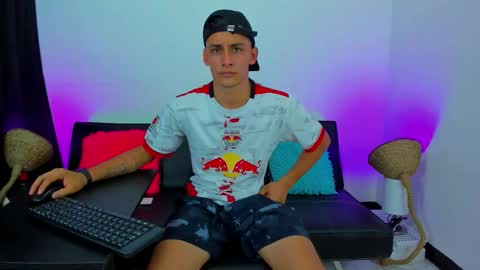 MAX     online show from 10/27/25, 02:59