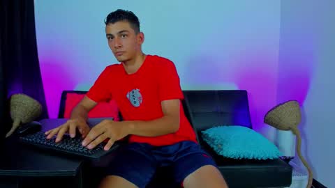 MAX     online show from 11/06/25, 08:10