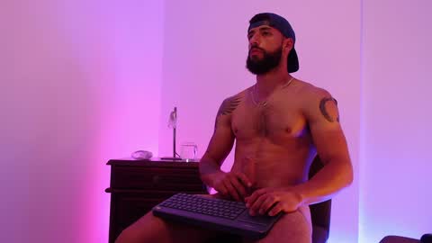 max_xl_ online show from 01/16/25, 06:37