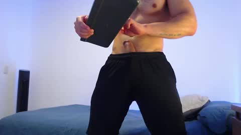 max_xl_ online show from 11/27/25, 02:41