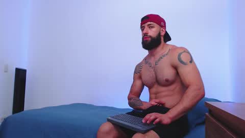 max_xl_ online show from 03/25/26, 04:35