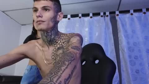 Snapshot of maxandalyn_ chatting on 01/07/25, 01:28 Max Dalyn online show from 01/07/25, 01:28