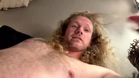 Max online show from 10/15/25, 07:36