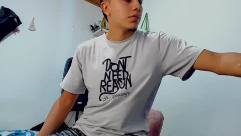 Snapshot of maxbigcock2025 chatting on 12/31/24, 05:22 Max online show from 12/31/24, 05:22