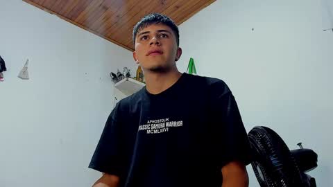 Snapshot of maxbigcock2025 chatting on 01/07/25, 10:11 Max online show from 01/07/25, 10:11