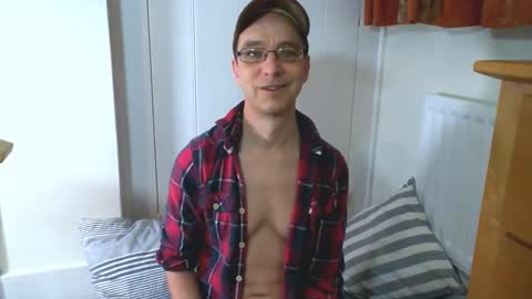 Snapshot of maxdavies chatting on 01/19/26, 11:36 Max Davies online show from 01/19/26, 11:36