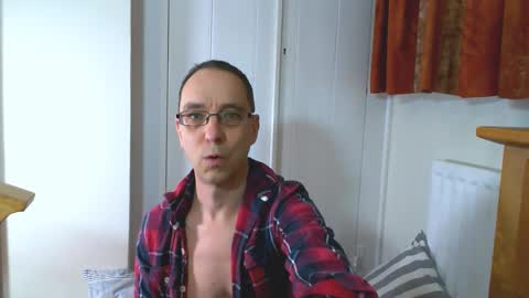 Snapshot of maxdavies chatting on 02/06/26, 01:03 Max Davies online show from 02/06/26, 01:03