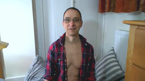 Snapshot of maxdavies chatting on 02/16/26, 10:33 Max Davies online show from 02/16/26, 10:33