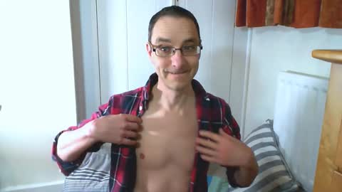 Snapshot of maxdavies chatting on 03/15/26, 02:56 Max Davies online show from 03/15/26, 02:56