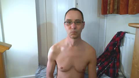 Snapshot of maxdavies chatting on 04/05/26, 04:59 Max Davies online show from 04/05/26, 04:59