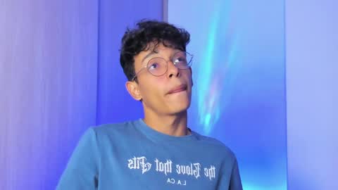 Max  online show from 04/02/26, 02:20