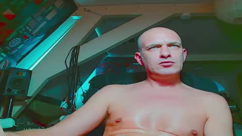 maxhardcore77 online show from 09/28/25, 06:41