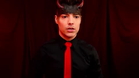 Snapshot of maxhughes chatting on 10/29/25, 02:58 Max Hughes online show from 10/29/25, 02:58