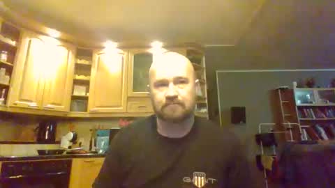 Snapshot of maxhunter chatting on 09/30/25, 04:12 maxhunter online show from 09/30/25, 04:12