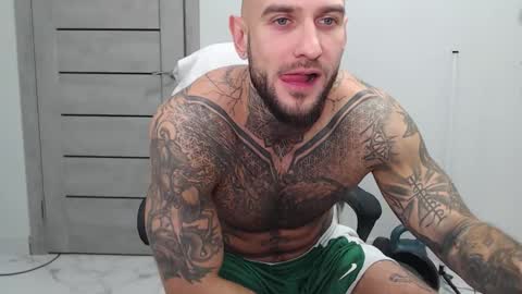 Snapshot of maxi_foxxx chatting on 11/26/25, 04:57 Maximus Fox online show from 11/26/25, 04:57