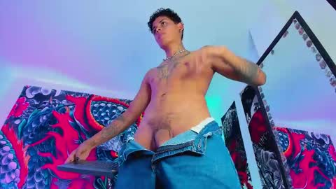 Maxi online show from 09/17/25, 04:41