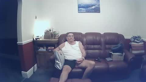 Snapshot of maxi_johnes chatting on 12/31/24, 09:28 MAX online show from 12/31/24, 09:28