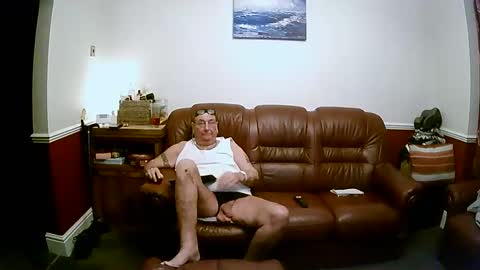 Snapshot of maxi_johnes chatting on 01/10/25, 03:18 MAX online show from 01/10/25, 03:18